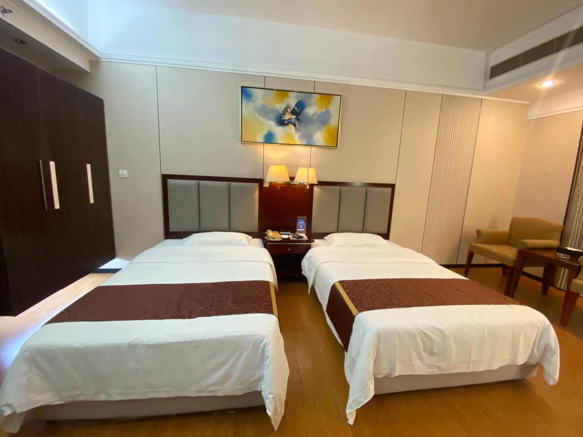 Yinfeng Hotel Guangzhou North Station Branch, Huacheng Road Subway Station Branch מראה חיצוני תמונה